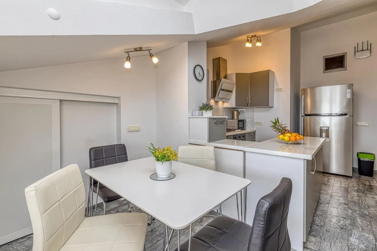 Enjoy At L&C Appartement Rovinj