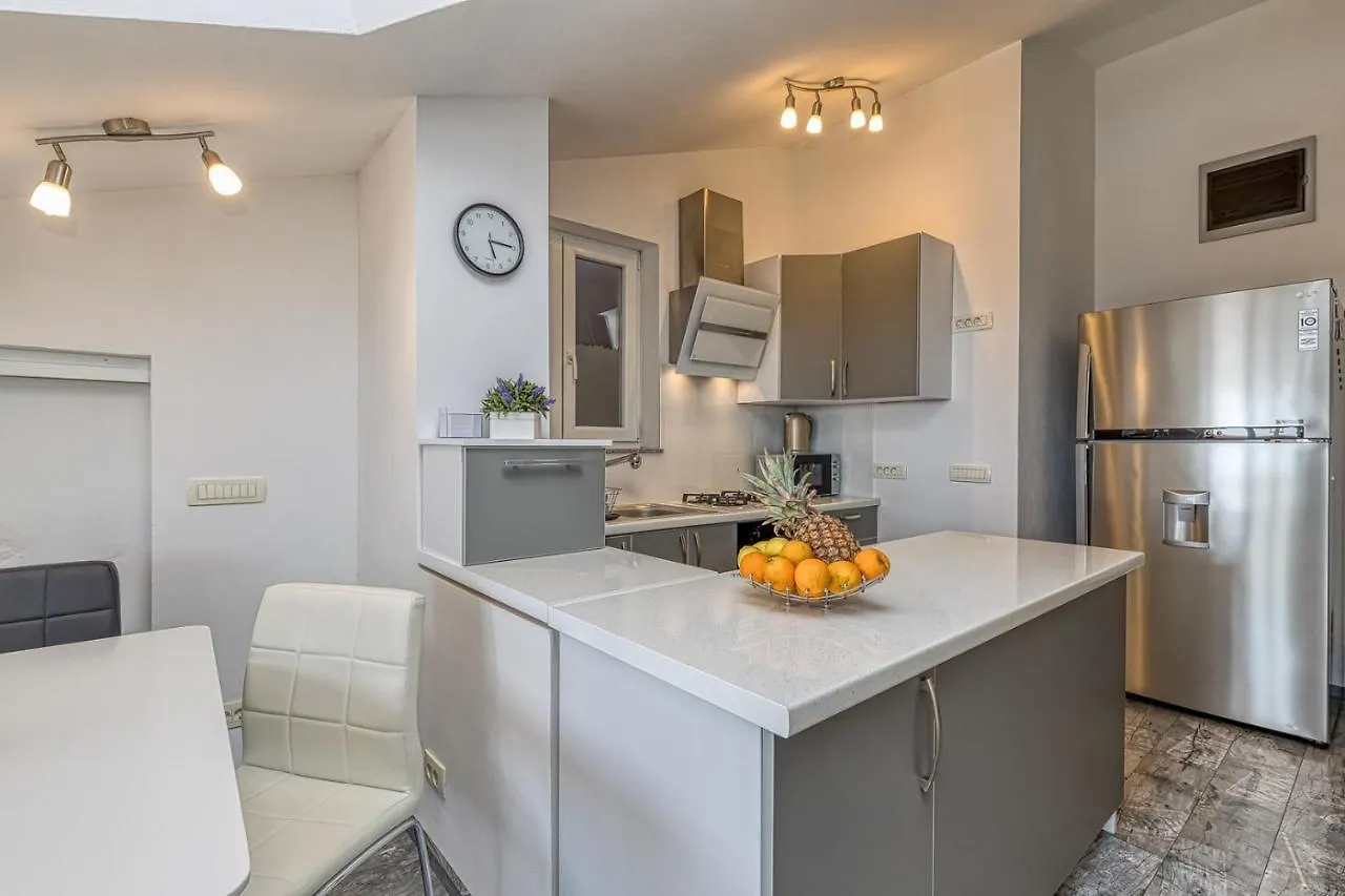 Enjoy At L&C Appartement Rovinj
